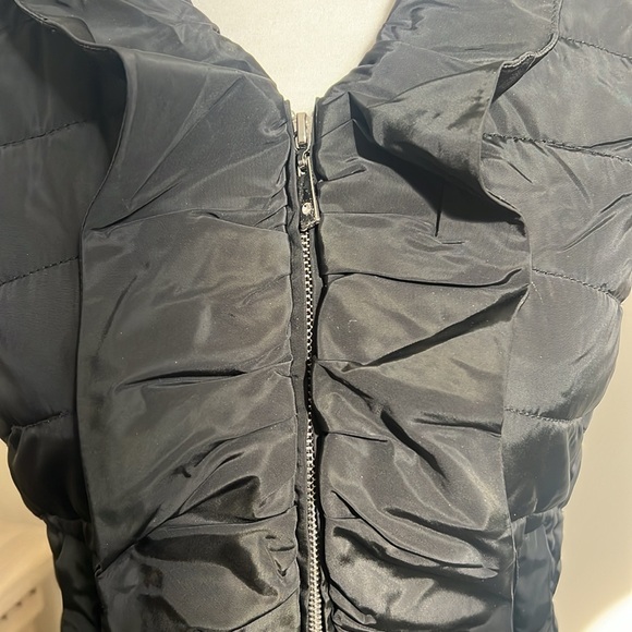 Women’s White House Black Market black puffer vest size XXS - Picture 7 of 9
